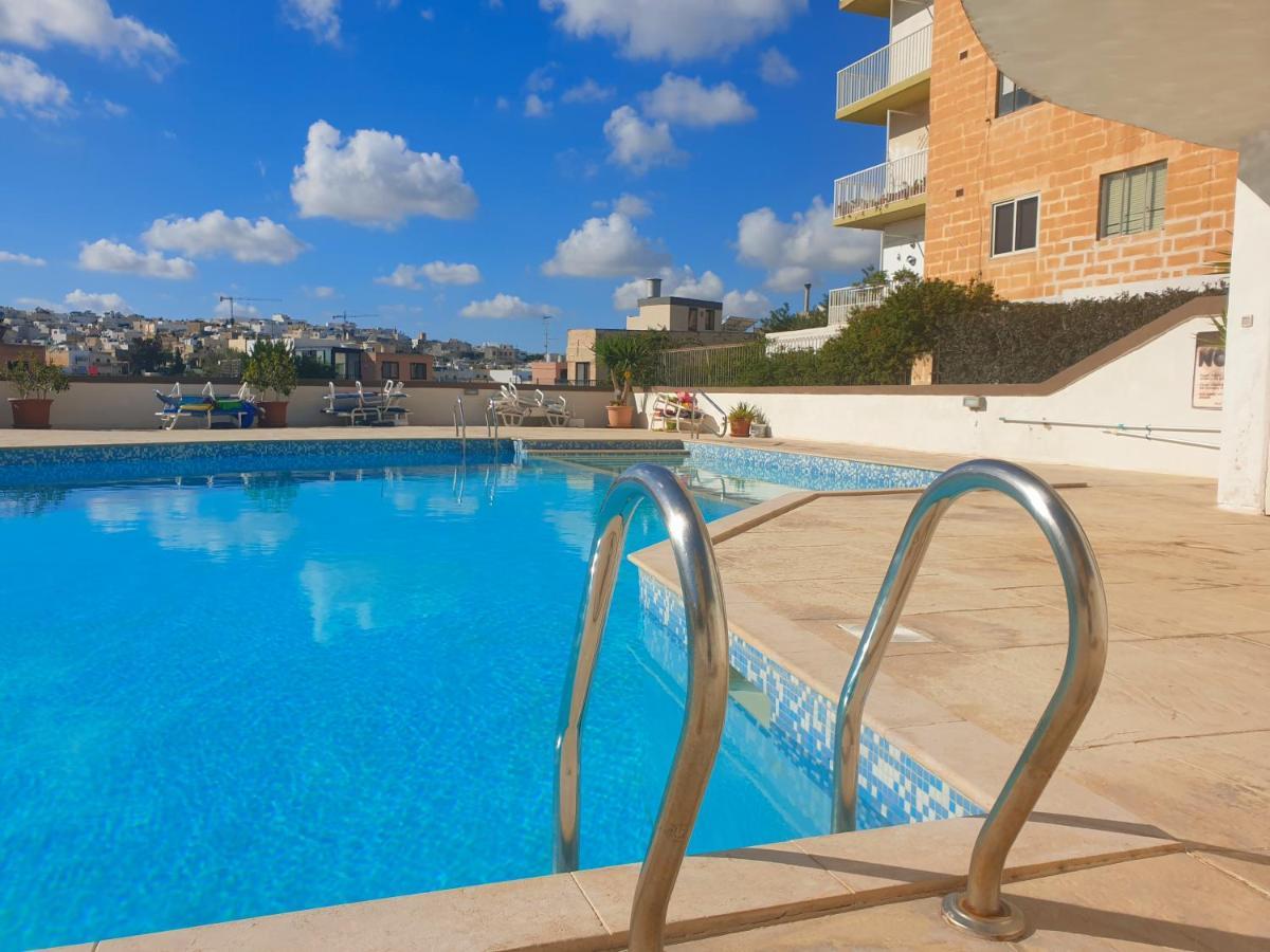 Spinola Court Apartment With Pool And Close To Beach St Julians Center St. Julian's Exteriör bild